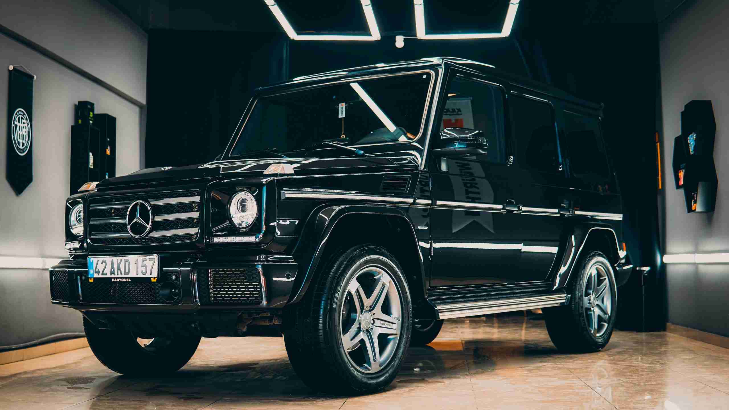 Mercidez black Auto Spa